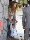 Jennifer Lopez със семейството си в Лос Анджелис