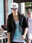 Justin Bieber си търси мотоциклет в Лос Анджелис