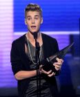 1. Justin Bieber FAVORITE MALE ARTIST – POP/ROCK