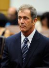 Бившата жена на Mel Gibson Oksana Grigorieva го съди за унижения, побой и тормоз. От изтеклите записи личеше, че Mel напада брутално, но той призна, че "само" й е ударил шамар.