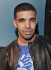 Веднъж Drake даде $ 50 000 в брой на стриптизьорки в Северна Каролина. Ако са търсели момент да напуснат и да започнат нов живот, ето го!