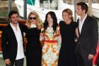 Madonna заедно с актьорите Oscar Isaac, Abbie Cornish, Andrea Riseborough и James D'Arcy