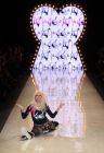 Дизайнерката Бетси Джонсън на модната седмица в Ню Йорк