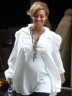 Beyonce разхожда бременния си корем