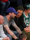 Adam Levine и David Beckham на баскетболен мач на LA Lakers