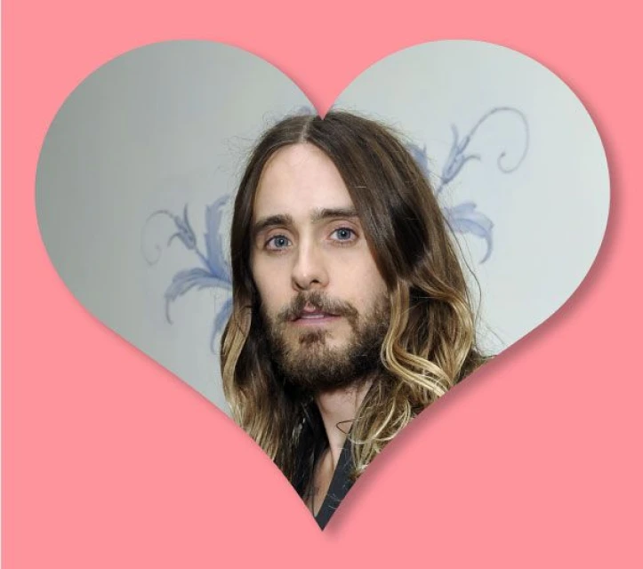 Jared Leto. Последно със: Scarlett Johansson. Сам от: кой знае, с мистериозните му романи, но вероятно от 2012