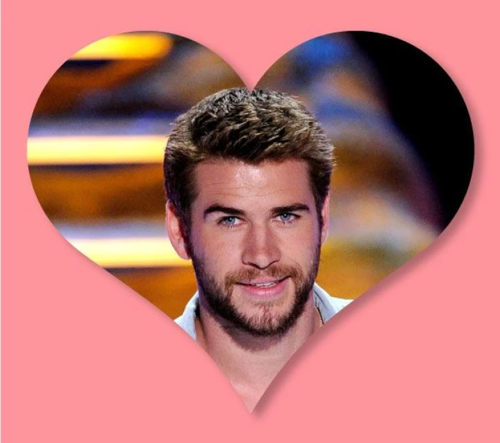 Liam Hemsworth. Последно с: Eiza Gonzalez. Сам от: ноември 2013