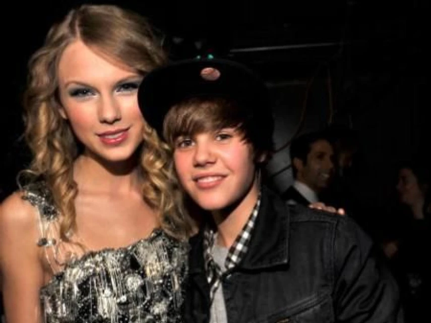 Джъстин намерени място и до Taylor Swift