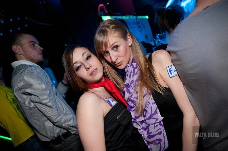 снимки Yalta club