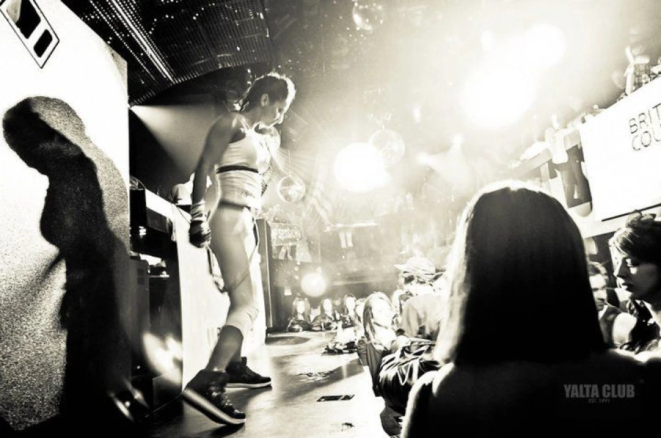 снимки Yalta club