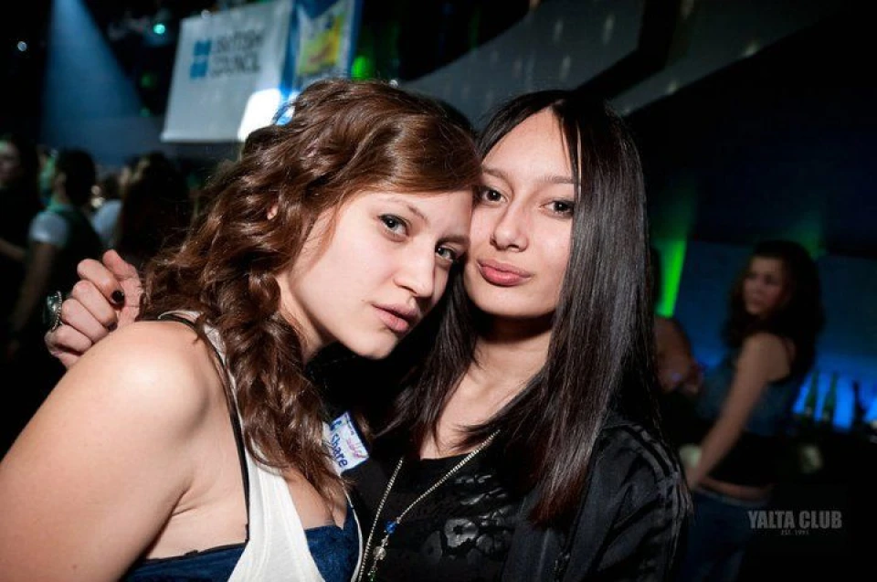 снимки Yalta club