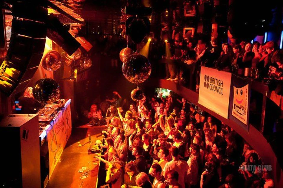 снимки Yalta club
