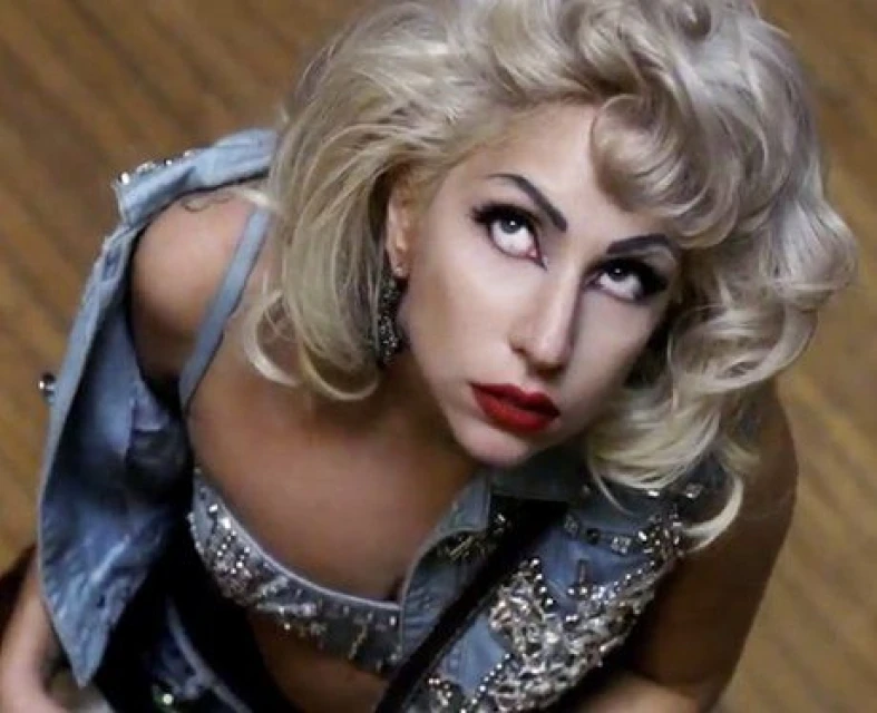 Lady Gaga снима  'Marry The Night'